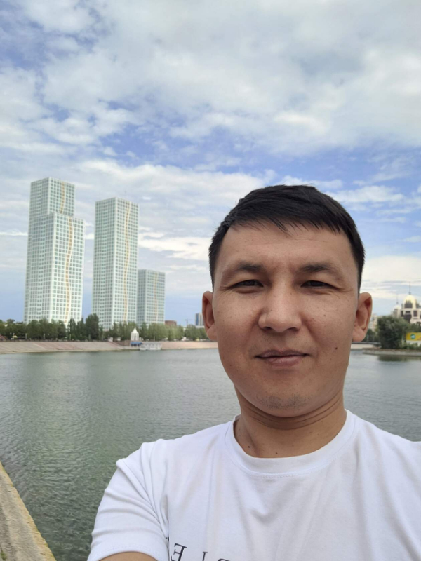 Женис Нуржанов