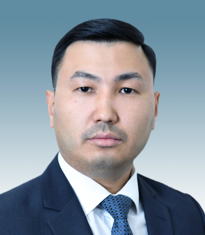 Даурен Искаков